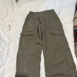 Zara Women's Olive Straight Leg Pants